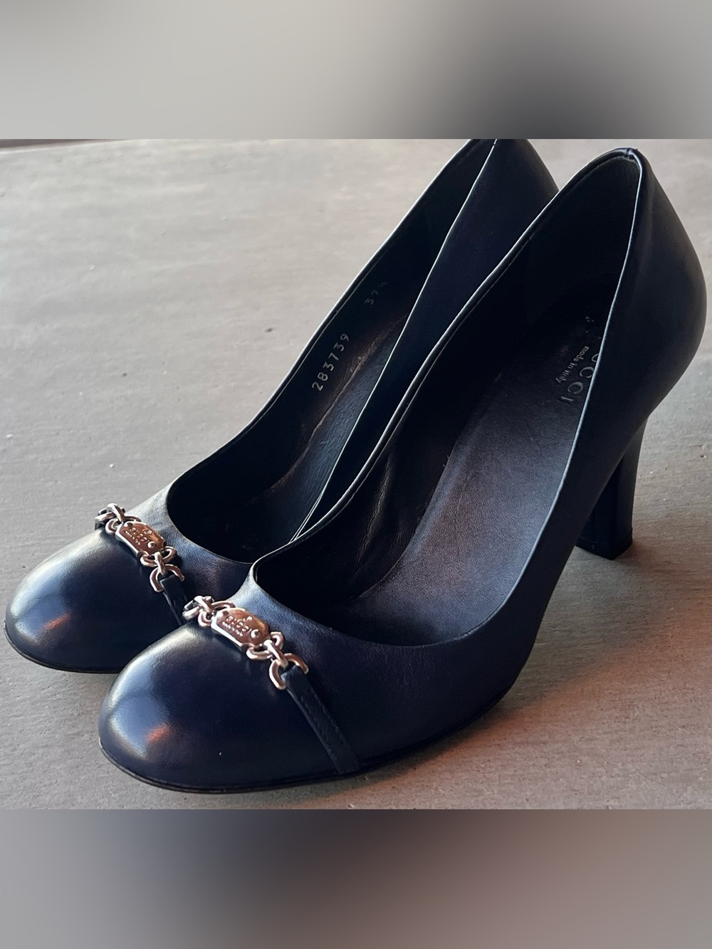 Gucci Vintage Moorea Molaita Navy Blue Nappa Leather Horsebit Pumps Heels 37.5